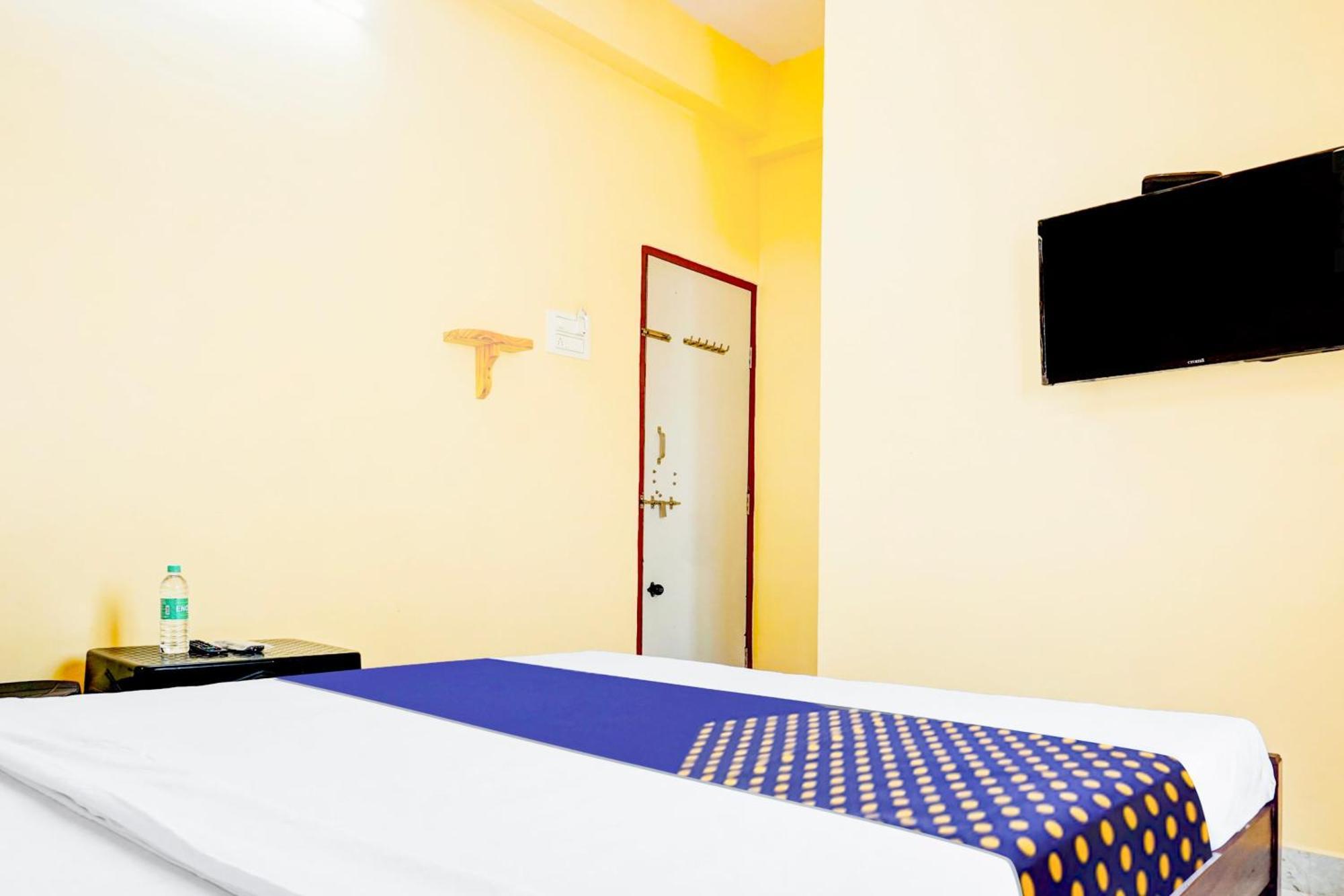 Spot On Hotel Shree Samarth Lodging Kolhapur Exterior foto