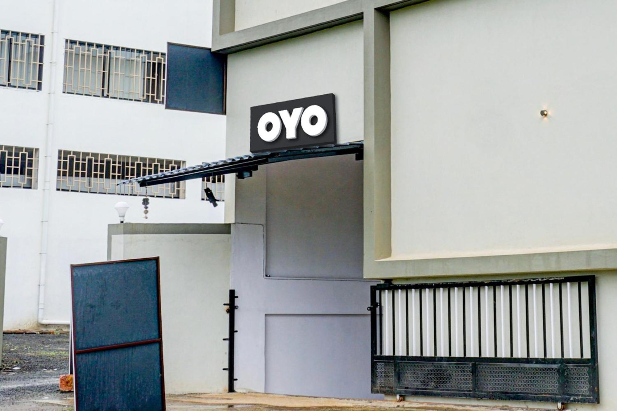 Spot On Hotel Shree Samarth Lodging Kolhapur Exterior foto