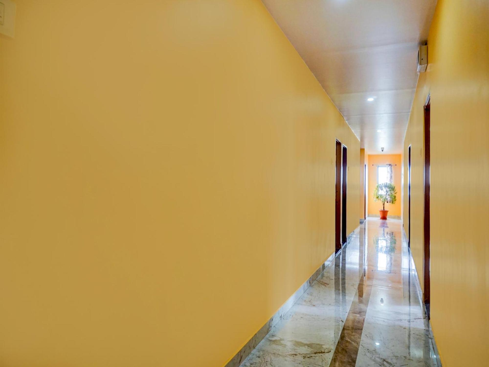 Spot On Hotel Shree Samarth Lodging Kolhapur Exterior foto