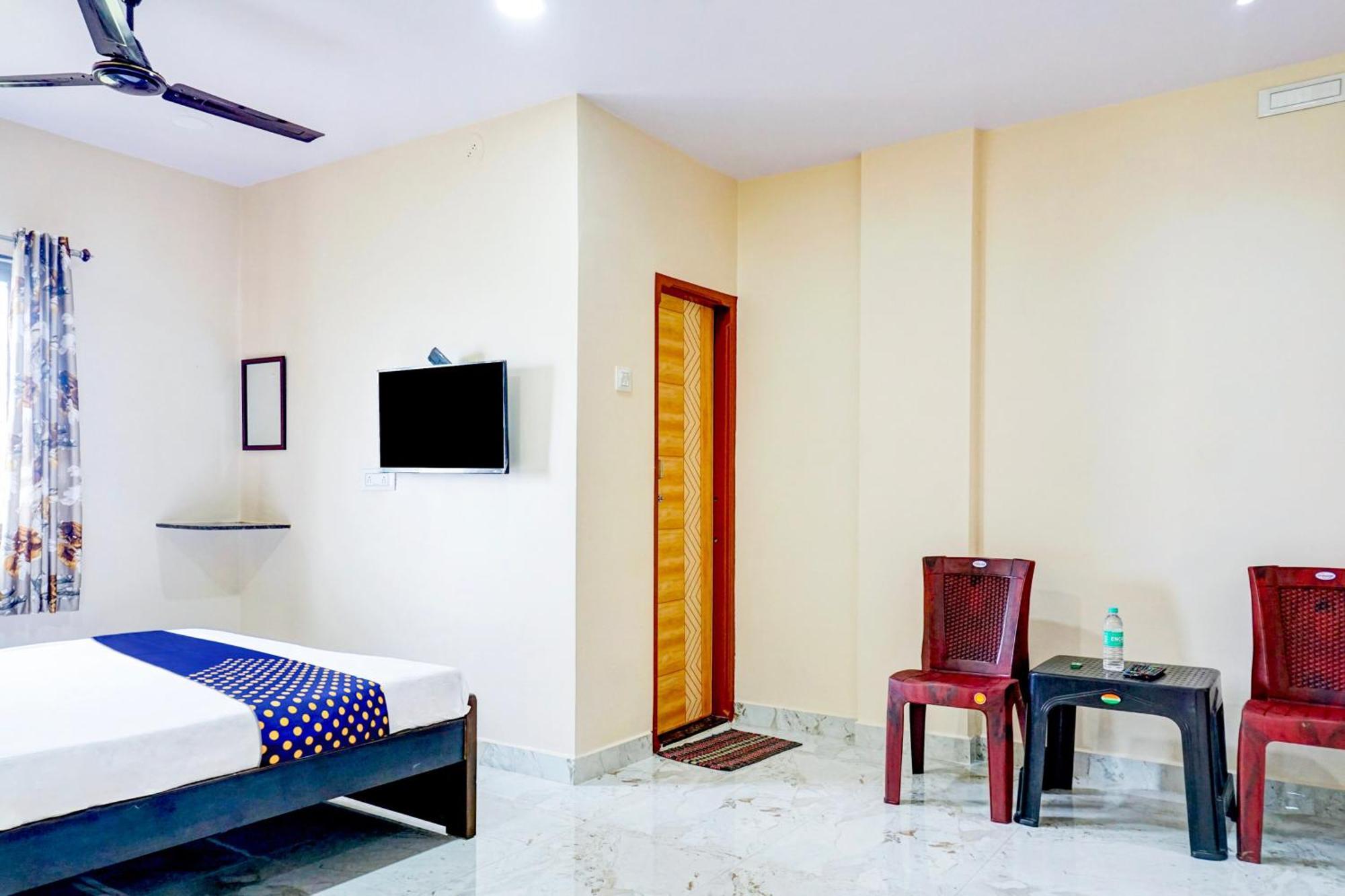 Spot On Hotel Shree Samarth Lodging Kolhapur Exterior foto